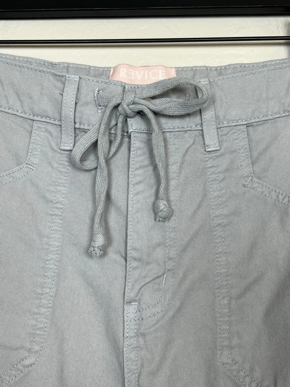 REVICE Women’s Size S Light Gray Maverick Wide-Leg‎ Cargo Pant